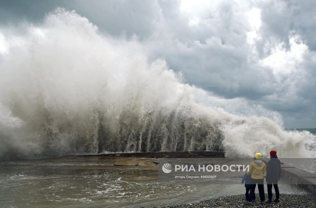 Фото 9 — Шторм в Красноярске: мэрия выдала предупреждение