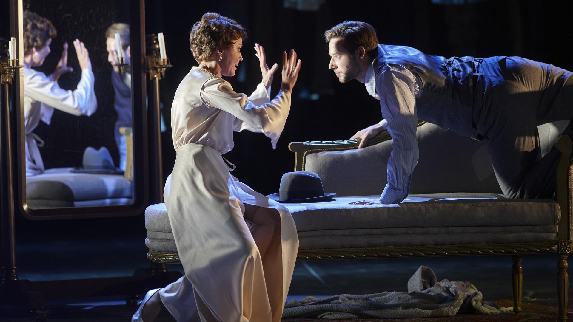 Фото 15 — Спектакль в Тюмени: театральная постановка вызвала скандал