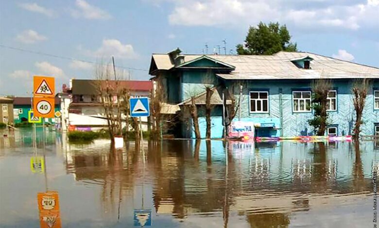 Photo of Паводок в Иркутске: дома эвакуированы