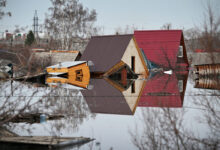 Photo of Паводок в Иркутске: дома эвакуированы
